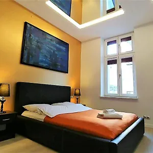 Mirror Gold & Grey Apartment Krakow